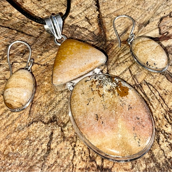 Large Picture Jasper Pendant & Earrings Set - Picture 8 of 9